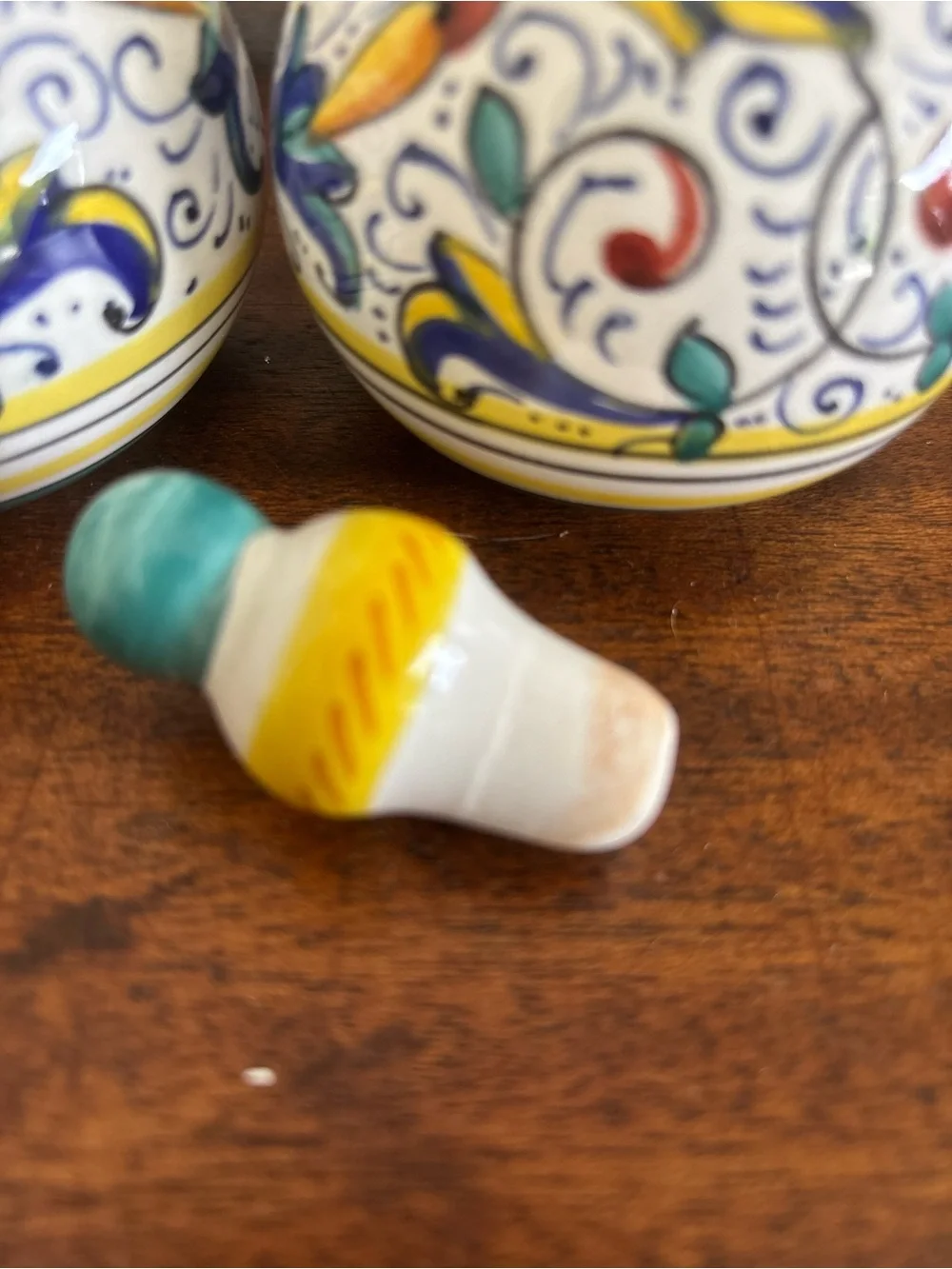 Ricco Deruta Italian Oil and Vinegar Cruet Set W Caddy Hand Painted Mediteranean